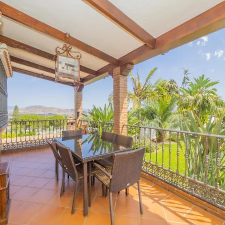 Cubo's La Cuesta Villa *